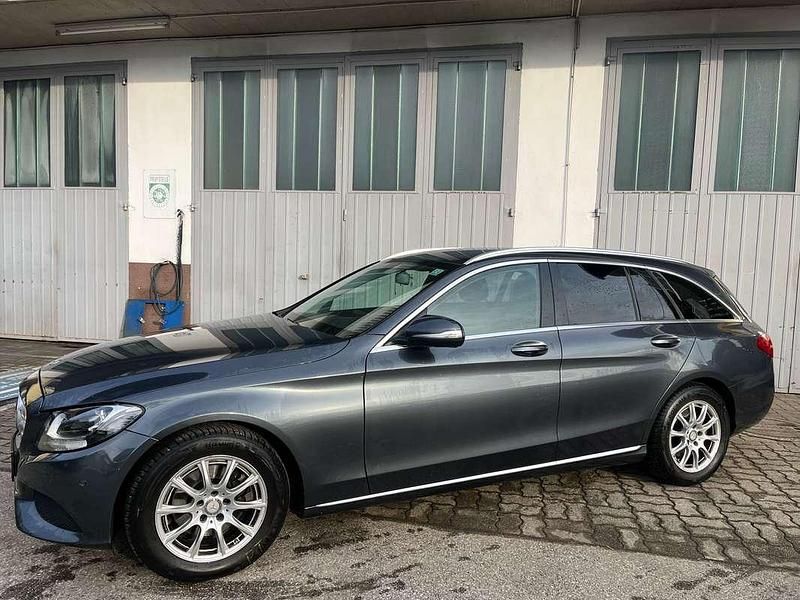 Gebraucht Mercedes C220 Edition 170 PS (125 kW) 2014 Grau Kombi