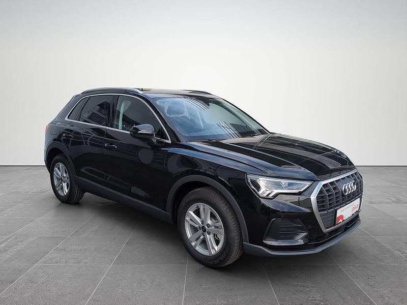 Neu Audi Q3 150 PS (110 kW) 2026 Schwarz  metallicperleffektno SUV