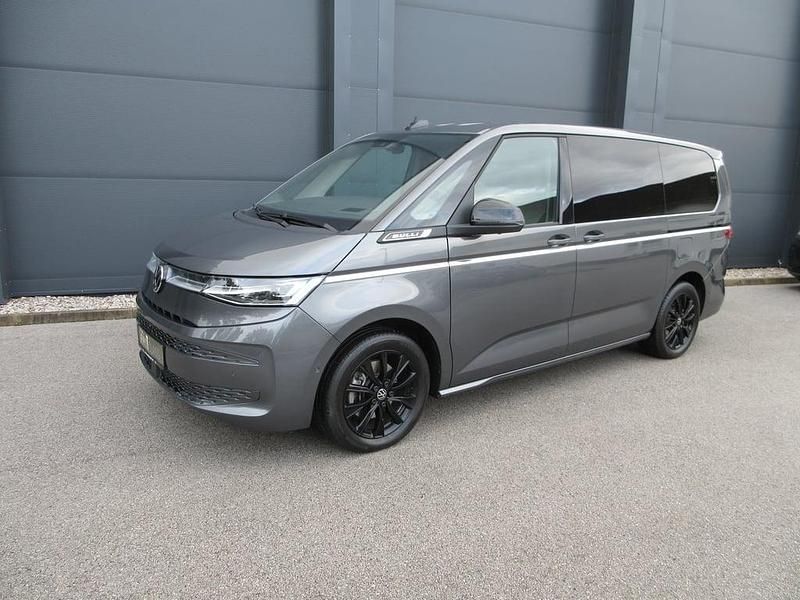 Mittelgrau metallic Gebraucht 2025 VW Multivan Style Van | € 71.990 (Etwas zu teuer) - Bild 1/4