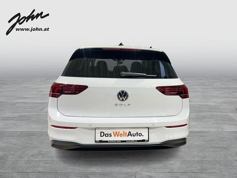 Neu VW Golf VIII 115 PS (84 kW) 2026 Weiss  normal