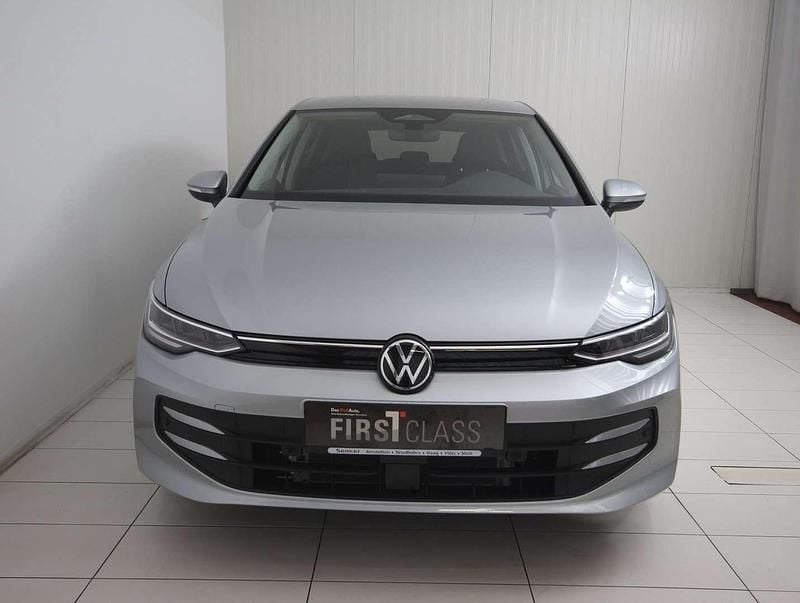 Neu VW Golf VIII 116 PS (85 kW) 2025 Silber Limousine