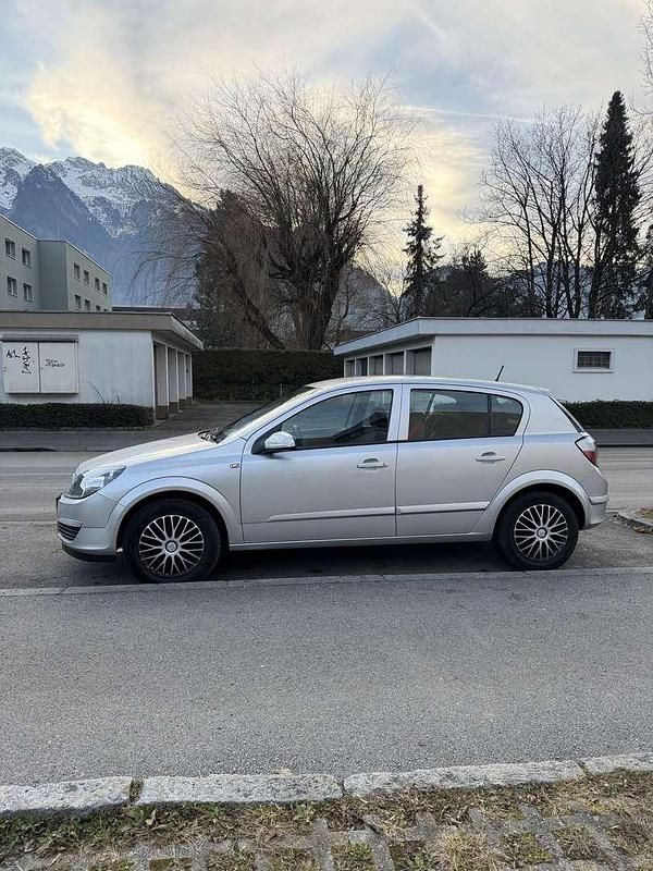 Gebraucht Opel Astra 90 PS (66 kW) 2004 Limousine