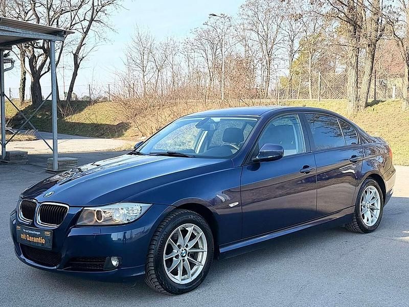 Gebraucht BMW 318 143 PS (105 kW) 2010 Blau Limousine