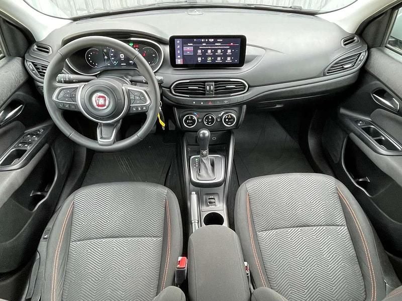 Gebraucht Fiat Tipo Garmin 131 PS (96 kW) 2023 Schwarz Kleinwagen
