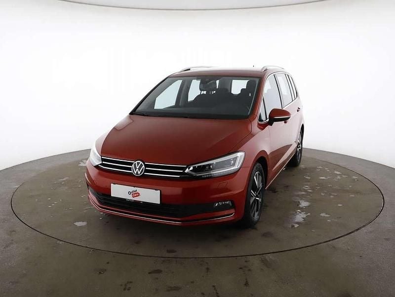 Gebraucht VW Touran Highline 150 PS (110 kW) 2022 Dunkelrot  metallic Van / Kleinbus