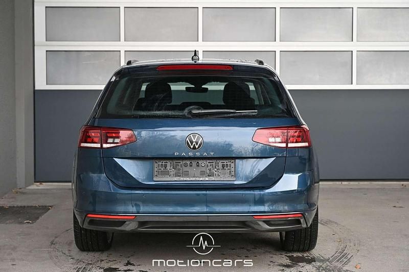 Gebraucht VW Passat Business 150 PS (110 kW) 2020 Blau Kombi