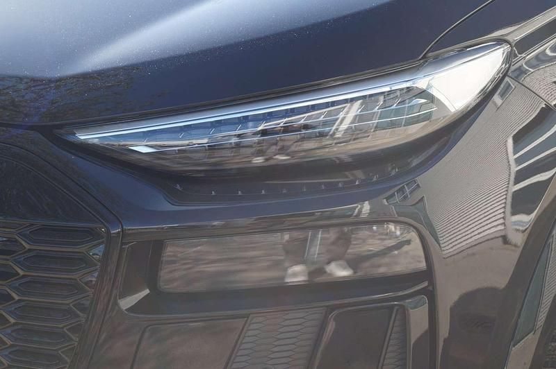 Gebraucht Audi Q6 e-tron Business 225 kW (306 PS) 2024 Schwarz SUV