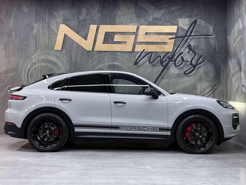 Gebraucht Porsche Cayenne Coupe Sport 519 PS (381 kW) 2024 Grau Coupé