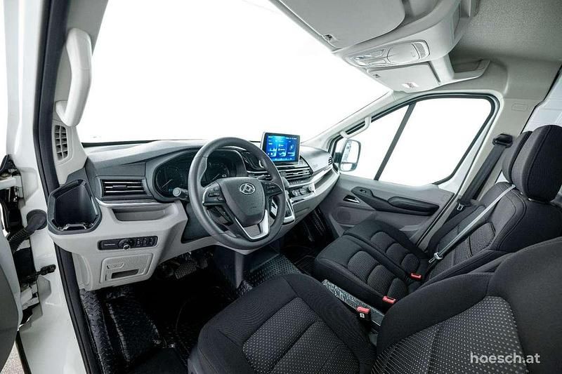 Neu Maxus eDeliver 9 150 kW (204 PS) 2025 Weiss Van