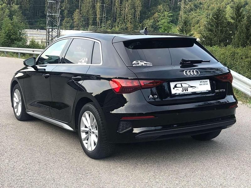 Gebraucht Audi A3 110 PS (80 kW) 2021 Schwarz Limousine