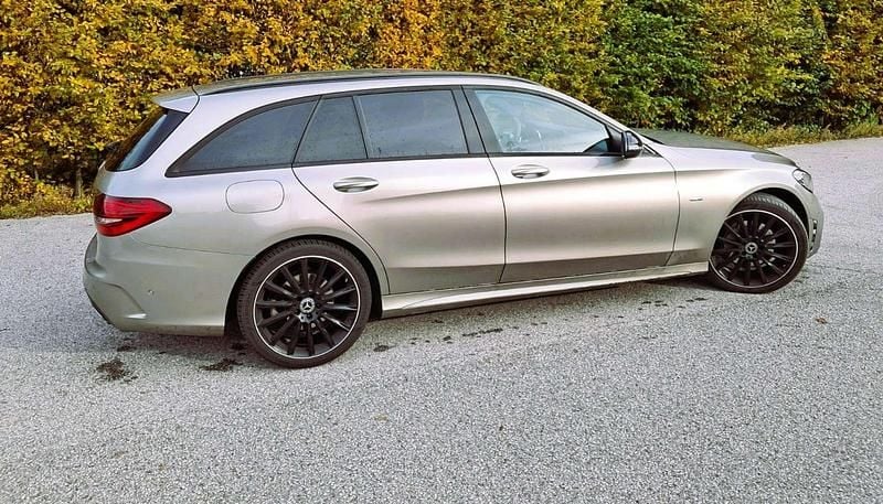Gebraucht Mercedes C220 194 PS (142 kW) 2021 Gold Kombi