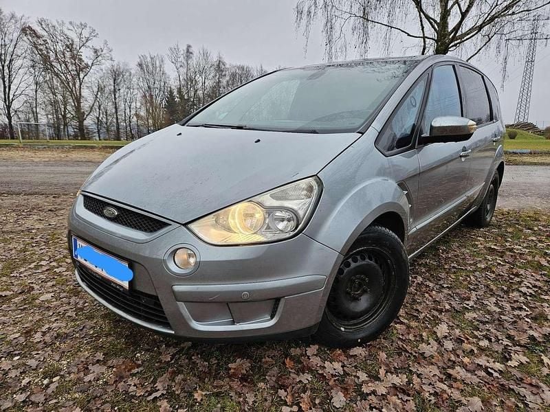 Gebraucht Ford S-MAX Titanium 140 PS (102 kW) 2008 Van / Kleinbus