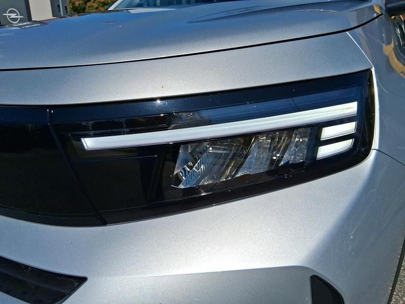 Neu Opel Frontera Edition 146 PS (107 kW) 2025 Silber SUV