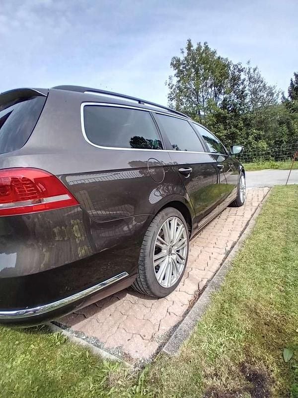 Gebraucht VW Passat Comfortline 140 PS (102 kW) 2014 Braun Kombi