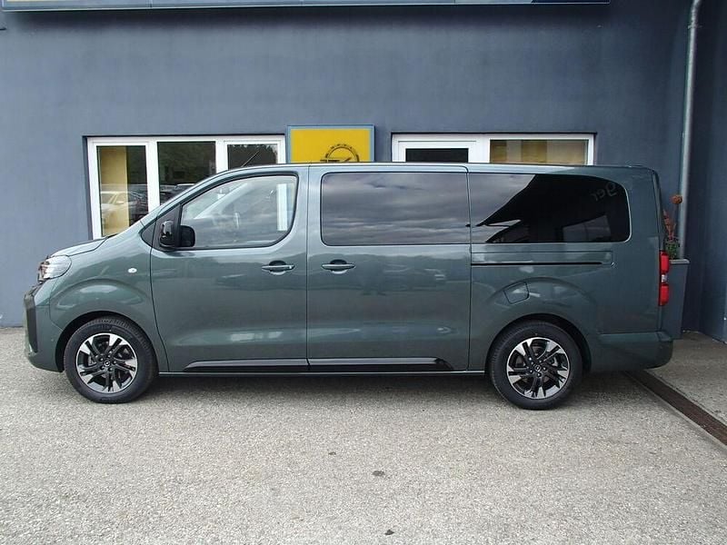Grün Neu 2025 Opel Zafira Van / Kleinbus | € 53.990 (Superpreis) - Bild 1/4