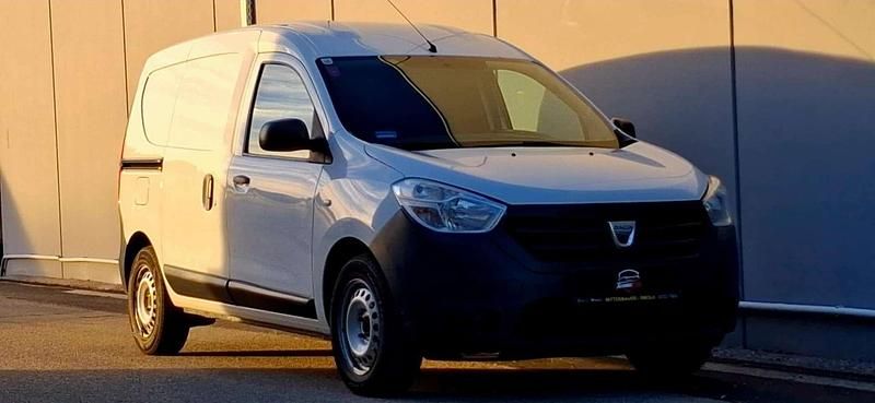 Gebraucht Dacia Dokker 75 PS (55 kW) 2017 Weiß Van / Kleinbus