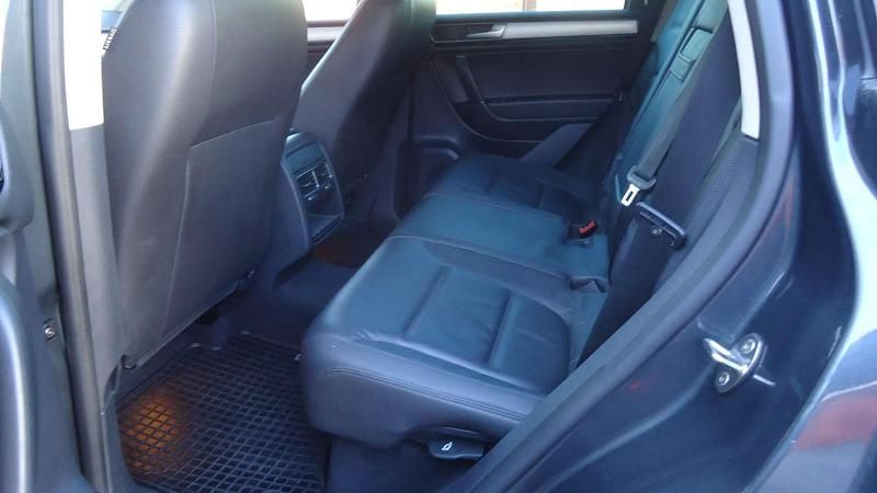 Gebraucht VW Touareg 204 PS (150 kW) 2016 Grau SUV