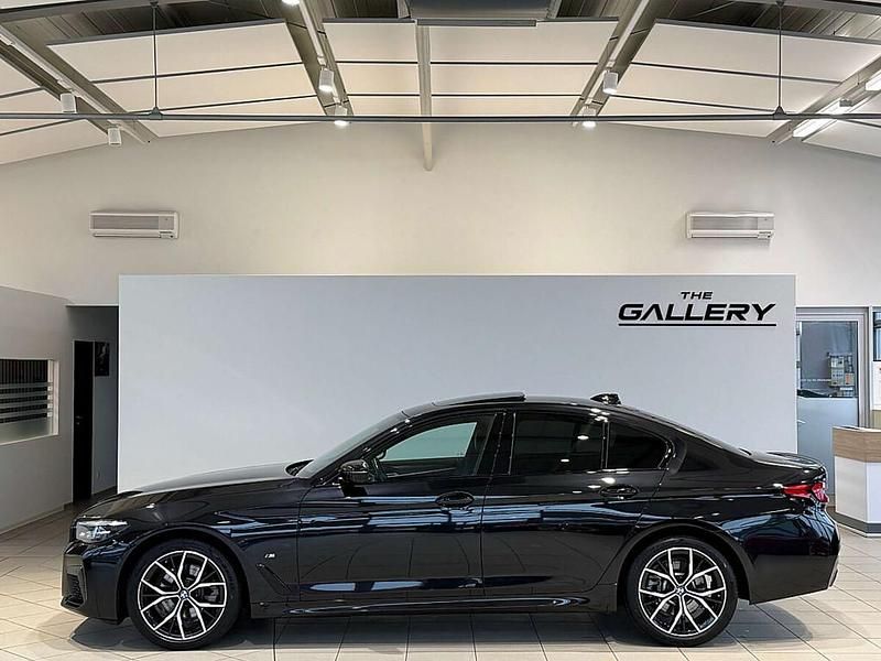 Gebraucht BMW 520 M Sport 190 PS (139 kW) 2022 Schwarz Limousine