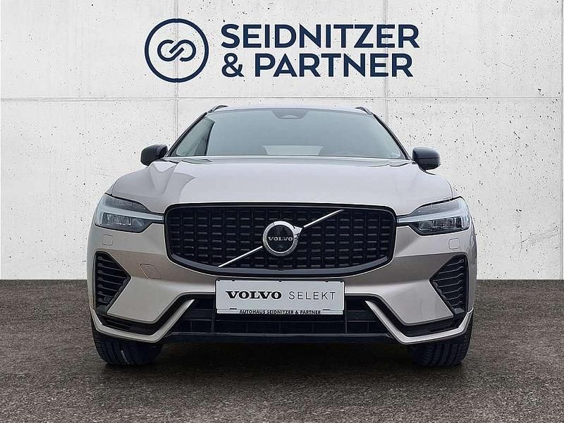 Gebraucht Volvo XC60 Plus 253 PS (186 kW) 2022 Beige SUV