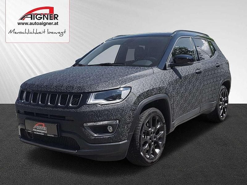 Weiß Gebraucht 2021 Jeep Compass SUV | € 37.499 - Bild 1/4