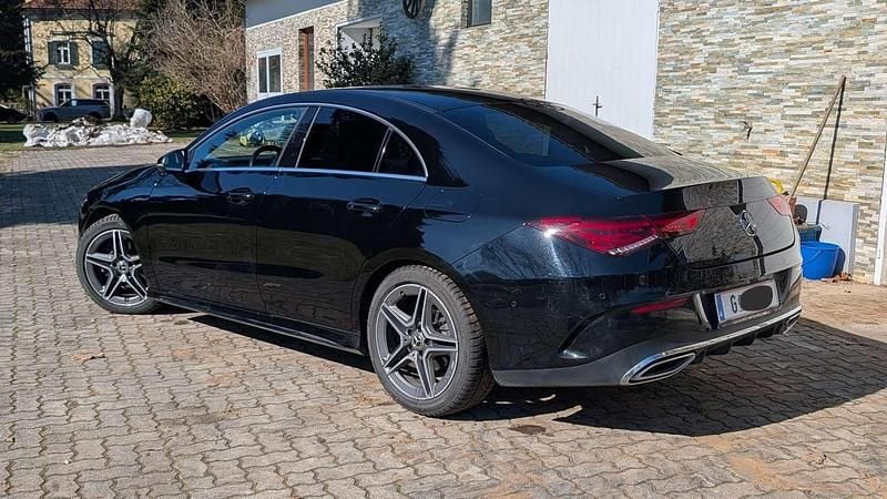 Gebraucht Mercedes CLA180 136 PS (100 kW) 2022 Schwarz Limousine