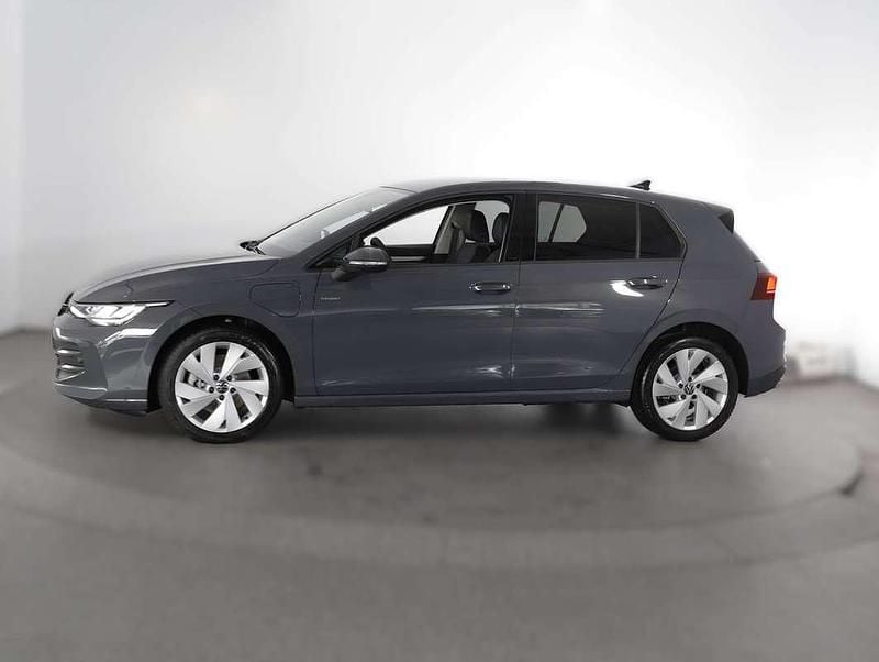 Gebraucht VW Golf VIII 150 PS (110 kW) 2025 Grau Limousine