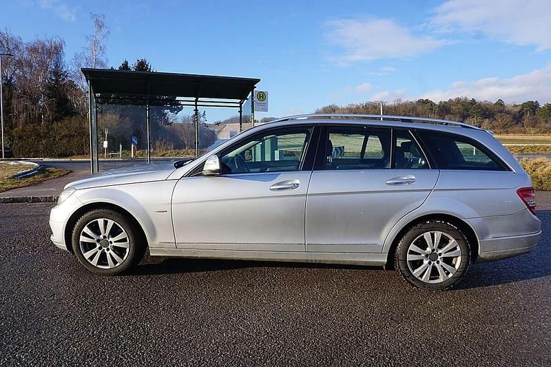 Gebraucht Mercedes C200 Avantgarde 136 PS (100 kW) 2008 Silber Limousine