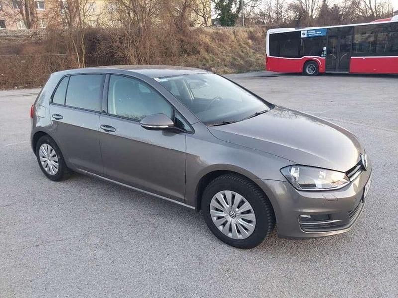Gebraucht VW Golf VII 105 PS (77 kW) 2015 Grau Limousine