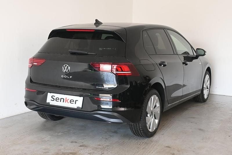 Neu VW Golf VIII 204 PS (150 kW) 2026 Schwarz  metallicperleffektno