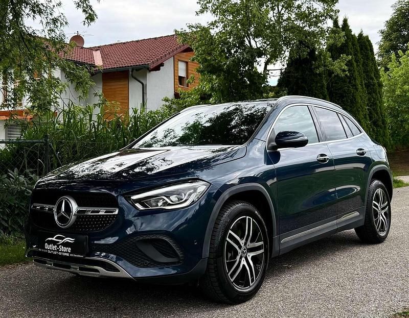 Gebraucht Mercedes GLA220 190 PS (139 kW) 2023 Blau SUV