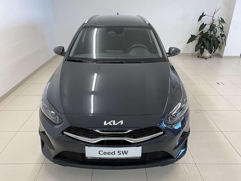 Gebraucht Kia Ceed Sportswagon Silver 101 PS (74 kW) 2024 Grau Kombi