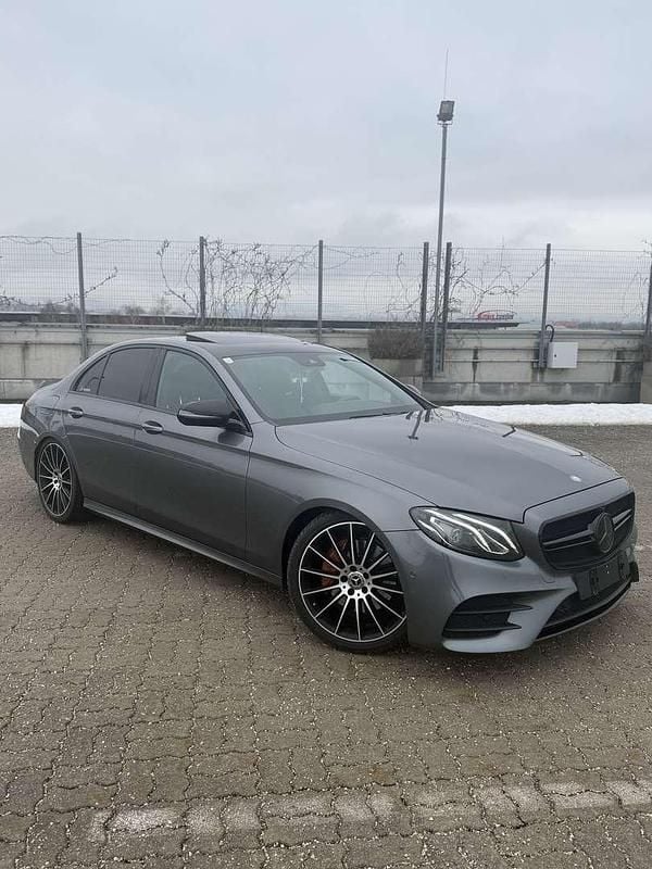 Gebraucht Mercedes E220 AMG line 194 PS (142 kW) 2017 Limousine