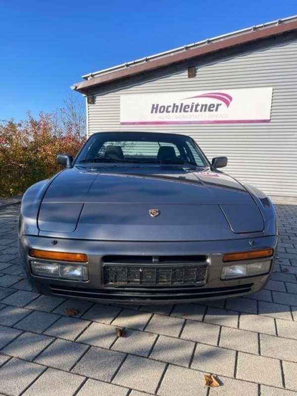 Grau Gebraucht 1986 Porsche 944 Turbo Coupé | € 37.990 - Bild 1/4