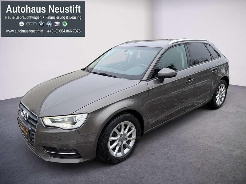 Gebraucht Audi A3 Attraction 110 PS (80 kW) 2015 Grau Limousine