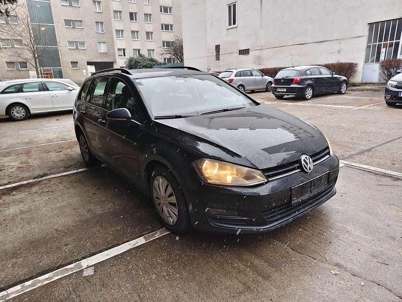 Gebraucht VW Golf VII Trendline 105 PS (77 kW) 2013 Kombi