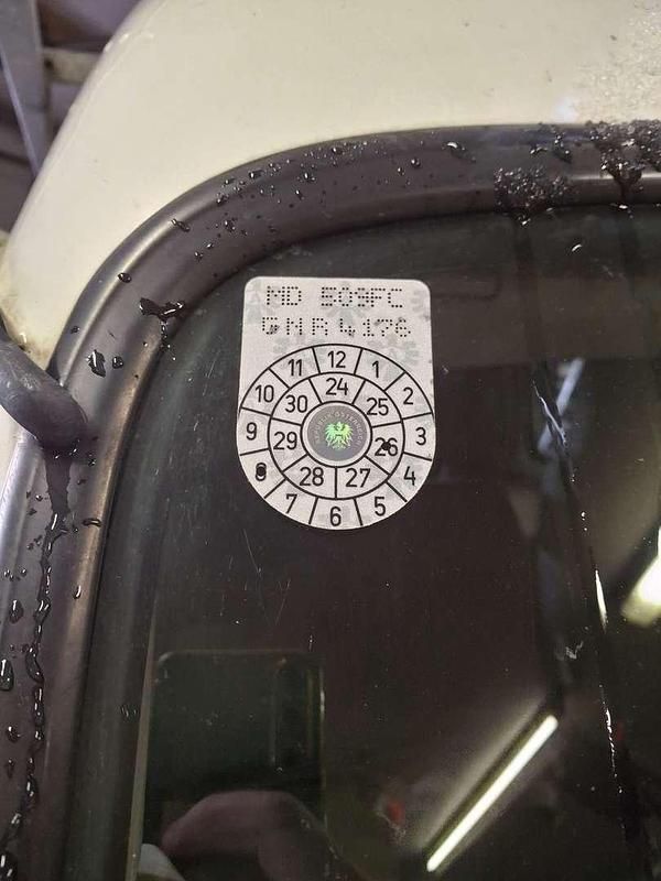 Gebraucht Toyota Dyna 109 PS (80 kW) 2010 Beige Abholung