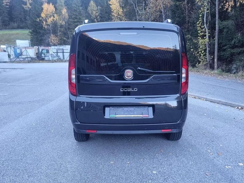 Gebraucht Fiat Doblò Pop 95 PS (69 kW) 2016 Schwarz Van / Kleinbus