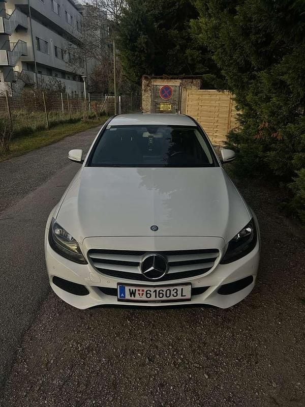 Gebraucht Mercedes C180 Avantgarde 116 PS (85 kW) 2015 Kombi