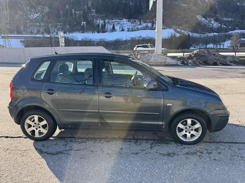 Gebraucht VW Polo Family 75 PS (55 kW) 2004 Grau Kleinwagen