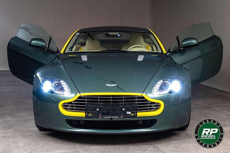 Gebraucht Aston Martin V8 Vantage 426 PS (313 kW) 2010 Grün Coupé