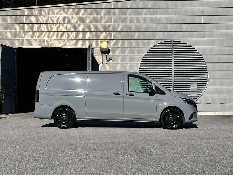Gebraucht Mercedes Vito 136 PS (100 kW) 2024 Grau Van