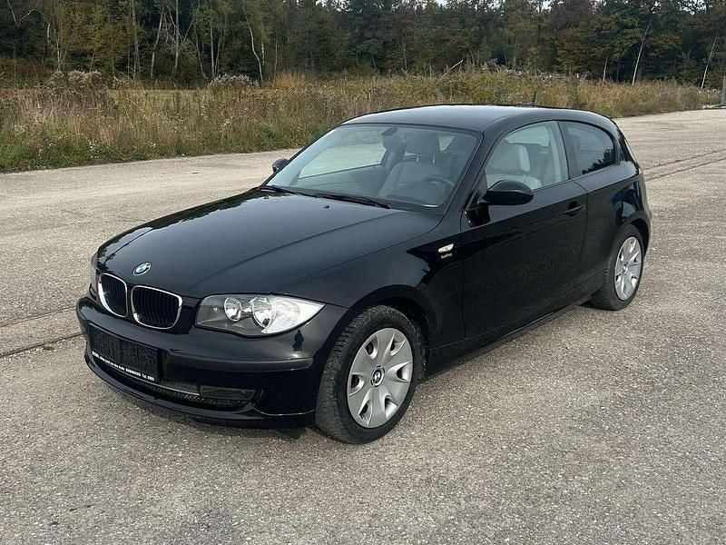 Schwarz Gebraucht 2009 BMW 116 Kleinwagen | € 6.200 (Fairer Preis) - Bild 1/4