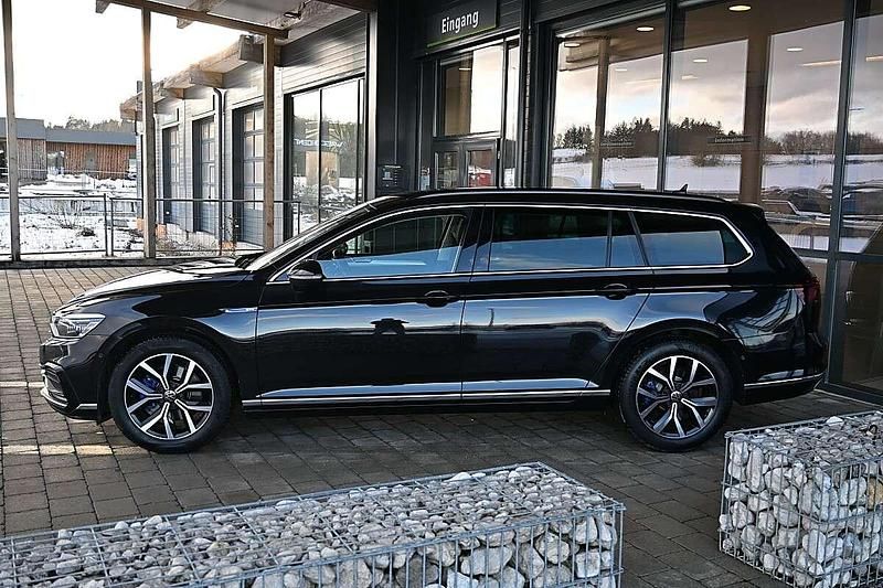 Gebraucht VW Passat GTE 156 PS (114 kW) 2022 Schwarz Kombi