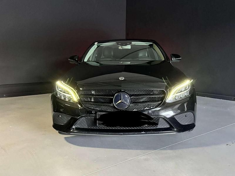 Schwarz Gebraucht 2018 Mercedes C200 Limousine | € 21.000 (Fairer Preis) - Bild 1/4