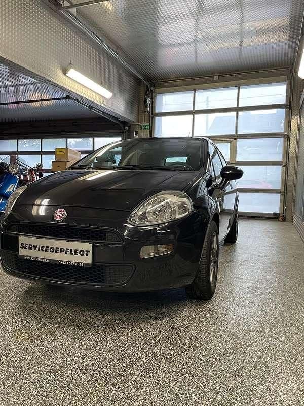 Schwarz Gebraucht 2013 Fiat Grande Punto Kleinwagen | € 4.500 (Fairer Preis) - Bild 1/4