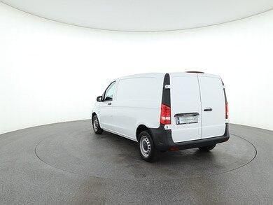 Gebraucht Mercedes Vito 114 PS (83 kW) 2019 Arktikweiß Van