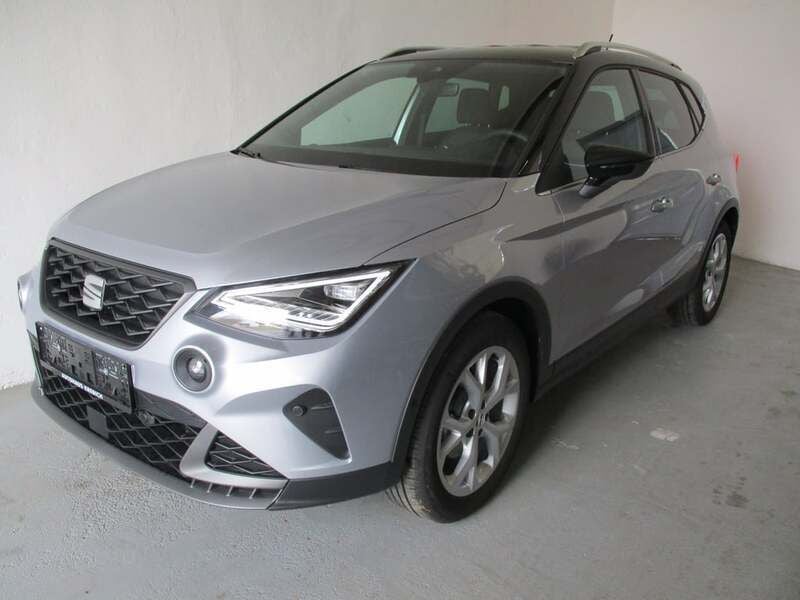 Silber metallic Gebraucht 2022 Seat Arona FR SUV | € 17.490 (Fairer Preis) - Bild 1/4
