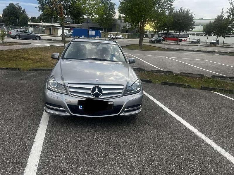 Gebraucht Mercedes C200 Elegance 136 PS (100 kW) 2012 Kombi