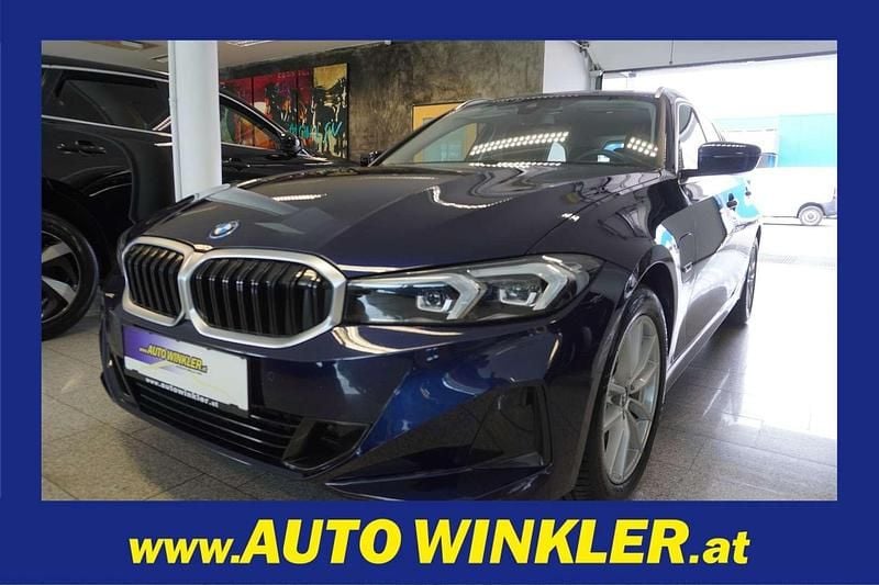 Blau Gebraucht 2022 BMW 320e Kombi | € 26.970 (Fairer Preis) - Bild 1/4