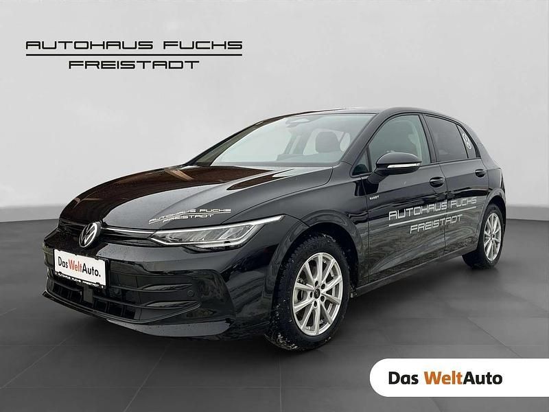 Gebraucht VW Golf VIII 116 PS (85 kW) 2025 Schwarz  metallic Limousine